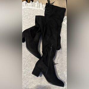 Elegant Black Women's Boots